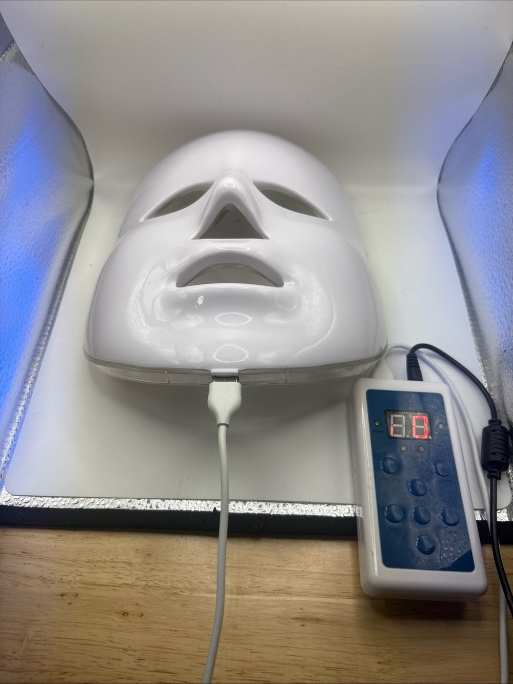 LED Light Therapy Facial Mask - White
